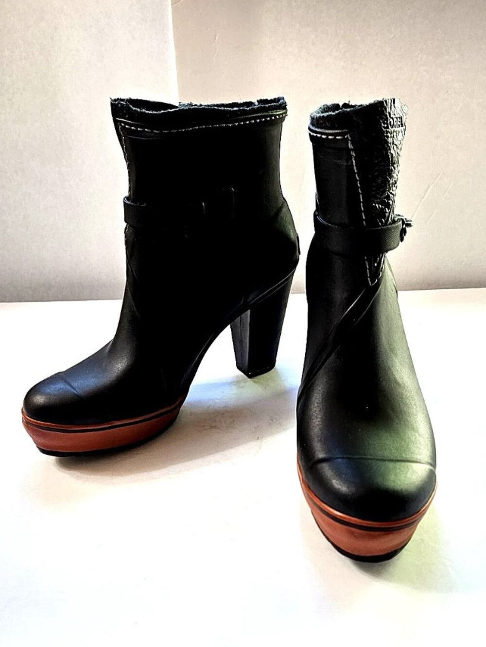 Sorel Medina Heeled Platform Rain Boots Size 9 Black Rubber Waterproof Booties